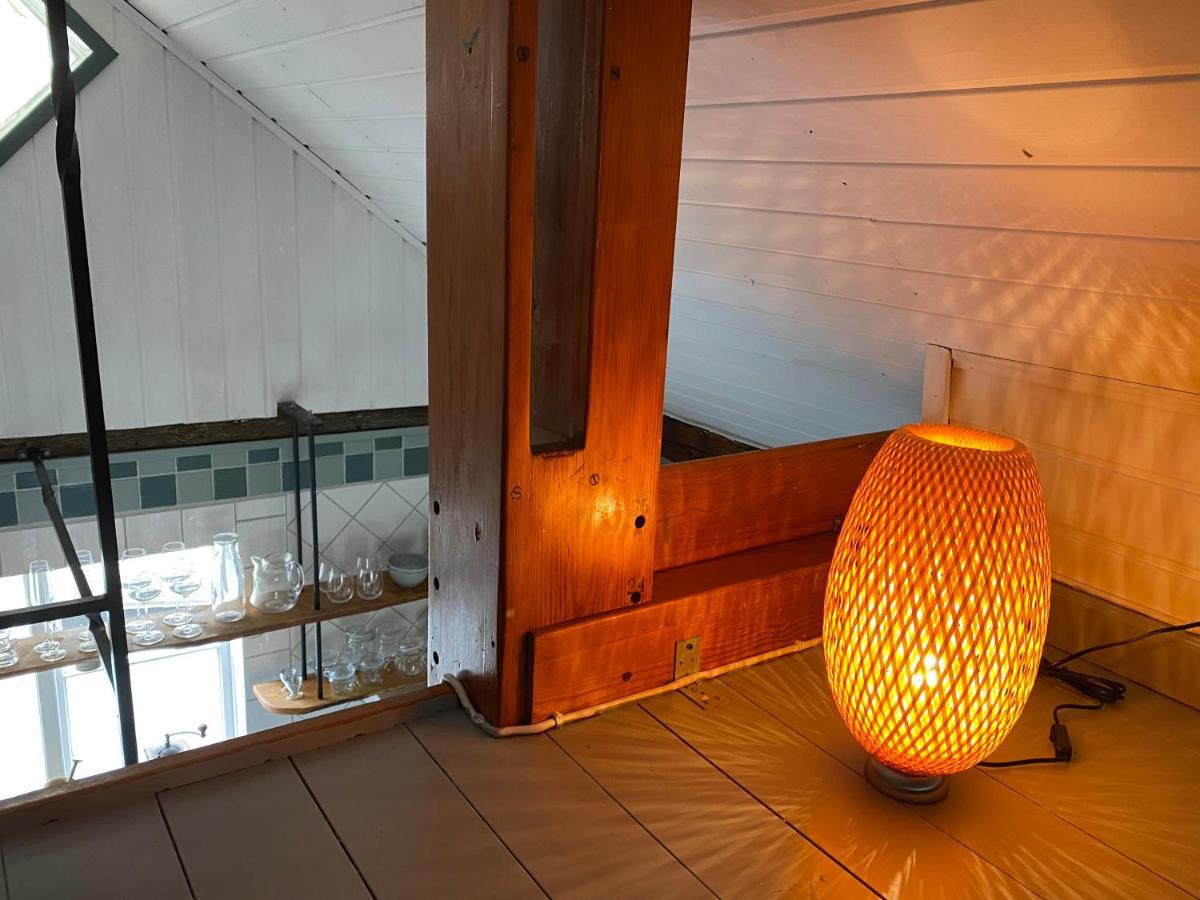 B&B Bland Ormbunkar Och Rosor Falkenberg Luaran gambar