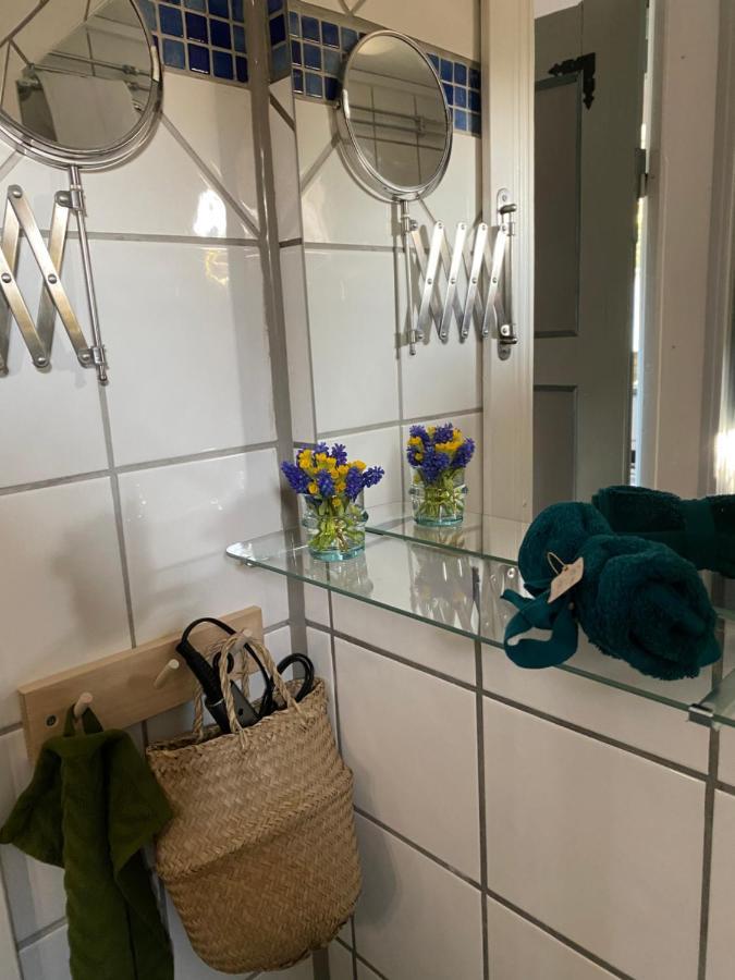 B&B Bland Ormbunkar Och Rosor Falkenberg Luaran gambar
