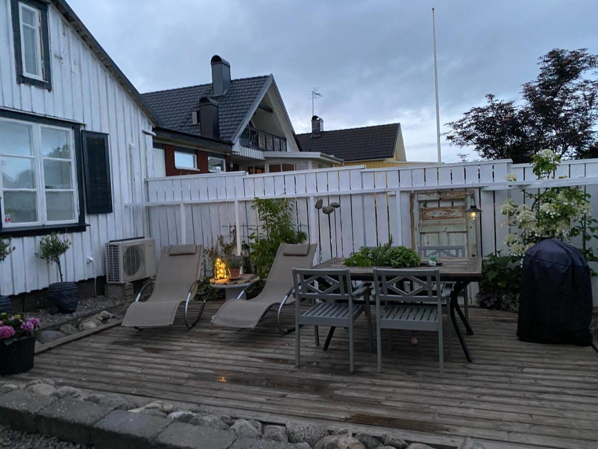 B&B Bland Ormbunkar Och Rosor Falkenberg Luaran gambar